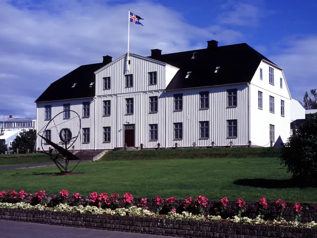 Tugir lóða í boði og milljarðafjárfestingar í skólum og fráveitu