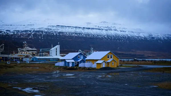 Íbúðaverð lækkaði á höfuðborgarsvæðinu en hækkaði á landsbyggðinni